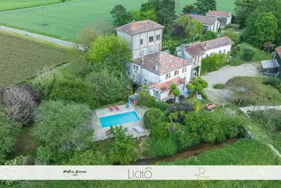 Image de Maison de campagne 'Moulin de Flaujague - Bordeaux' avec piscine privée, terrasse et Wi-Fi