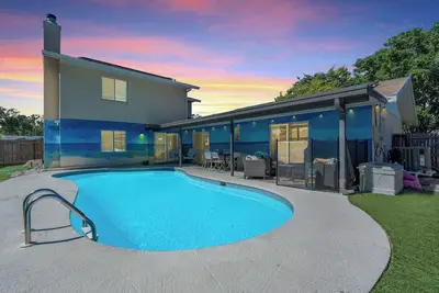 Image de Hot Tub & Heated Pool! 4 Bedroom Largo Getaway!