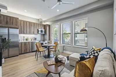 Image de New 1br w/ Games, Netflix, Pool, Gym & Rooftop