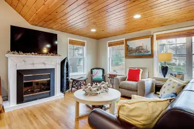 Image de < 1 Mi to Dtwn Ogunquit! Coastal Family Retreat