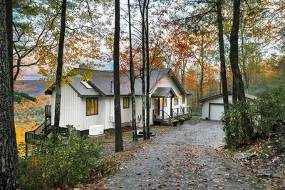 Image de Luxury Mountain Retreat Game Room +Resort Access