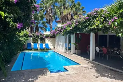 Image de 2br ground level Villa at a Top location with private Pool!