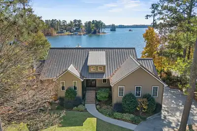 Image de Osprey Cove Lake House 5 Bedrooms/5 baths!