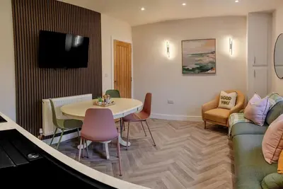 Image de Modern 3br Flat in Central Plymouth Free Parking Sleeps 6