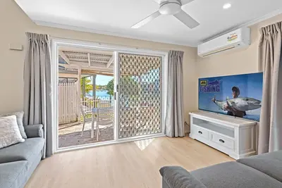 Image de Family-Friendly Flat with Balcony Views