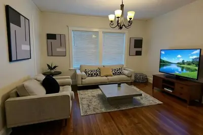 Image de Enjoyable 4-bedroom apartment with Ac in vibrant Boston