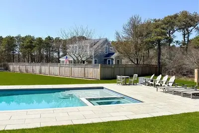 Image de Private Home with Pool + Large Yard!