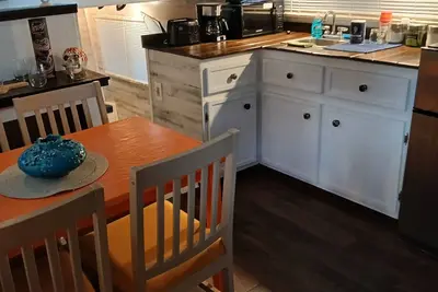 Image de Classic  2-bedroom, cabin yacht, house boat, in the bayou Springfield La