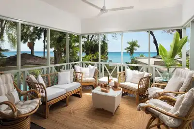 Image de Beachfront Bliss - 5 bedroom Oceanfront Retreat