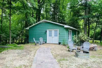 Image de Little House in the Woods