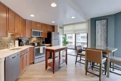 Image de Sojourn | Va Square | 2 Br