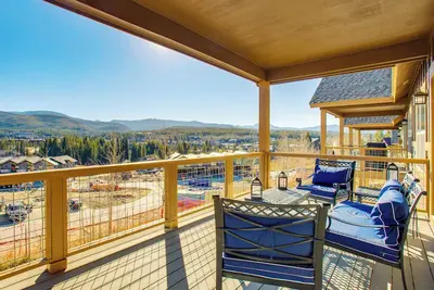 Image de < 5 Mi to Winter Park: Family Base Camp w/ Hot Tub