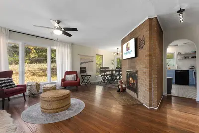 Image de BoHo 3 Bed Quiet Neighborhood Easy Hwy access