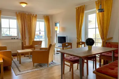 Image de Comfortable vacation apartment \"Hafentraum\" with sea view at the harbor of Orth