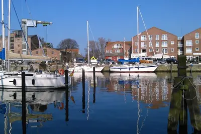 Image de Comfortable vacation home on the 2nd floor with harbor view, balcony and sea view in Orth