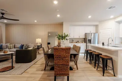 Image de Charming 3-bedroom townhome with fitness room - Peloton - pool in Temecula