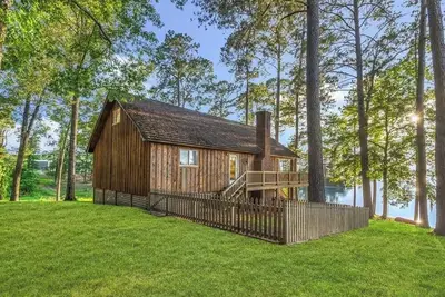 Image de Terrific cabin on Lake Sam Rayburn