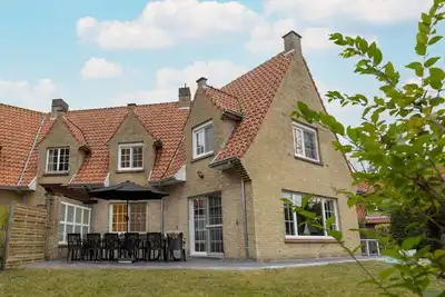 Image de gezellig, ruime villa op wandelafstand van zee