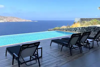 Image de Lavish Crete Beachfront Villa | Villa Knossos Pearl | 5 Bedrooms | Breathtaking.