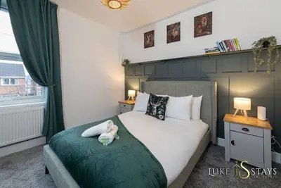 Luke Stays -West view