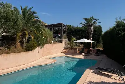 Image de Maison avec piscine et vue imprenable à Fréjus