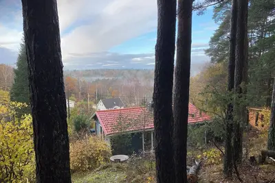 Image de Cozy holiday home with lots of light in quiet beautiful villa area.