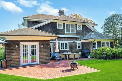 Image de Seaside Sanctuary with Heated Pool, Hot Tub & Bay Views