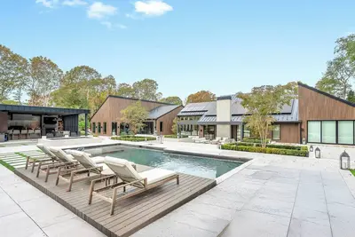 Image de Luxurious, Chic Southampton Estate with Private Resort Feel