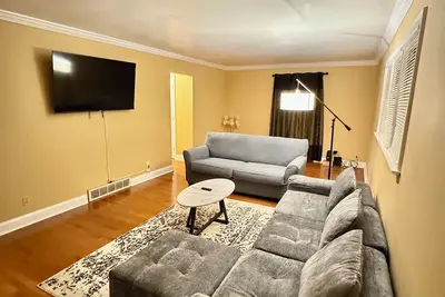 Image de Cozy house in Bridgeport Wv - 5 Bedrooms