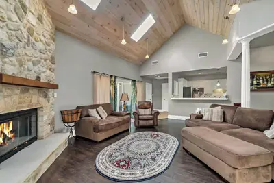 Image de Oak & Anchor Villa - Luxe Escape • Pool & Spa