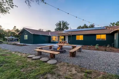 Image de 13-Acre Ranch Retreat- Private Pond/Secluded River/Yosemite