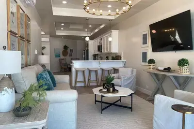 Image de Styles Beach 1d - Luxury Beachfront Condo w/ Pool