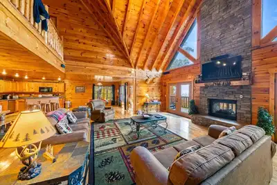 Image de Secluded & Spacious Retreat w Grand Mtn. Views! Located between Pf & Gatlinburg!