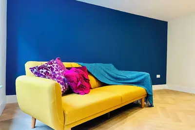 Image de Beautiful 2 bedroom apartment in fantastic central location close to High Street