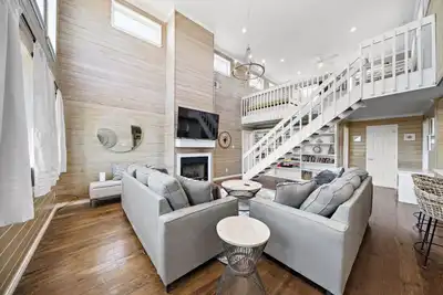 Image de Private Beachfront Home with Ocean Views & Pool