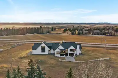 Image de Equinox | 5500 sqft | Pool Table | Spruce Meadows