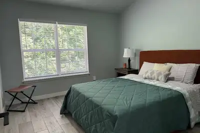 Image de Brilliant 3-bedroom townhome in welcoming Greensboro