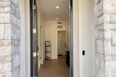 Image de Immaculate North Clovis Condo w/pool in Gated community