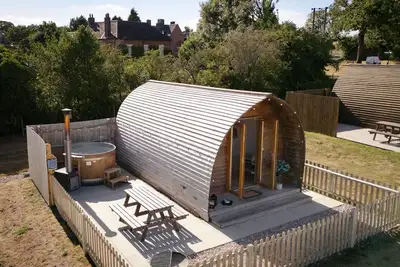 Image de Supérieure-Hot Tub-Cabine-Sdb privée avec douche