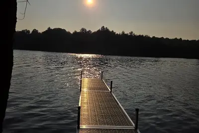 Image de Newly Remodeled Riverfront Cabin – Kayaks, Sunset Views & Northwoods Charm