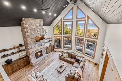 Image de New! Luxury Cabin near Tamarack Resort with Hot Tub & Sauna