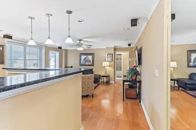 Image de World Cup Deal• Flat-Rate 10–14 Night Package • Steps from Mercedes Benz Stadium