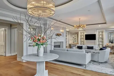 Image de 2br Ritz-Carlton Residence – Luxury Suite – Super Bowl Week 2026