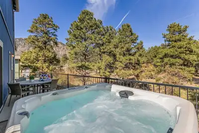 Image de Mt Elden Retreat | Hot Tub | Family Getaway