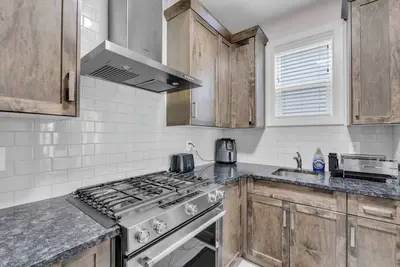 Image de Big 5br Home Near Dt, Airport & Banff – Sleeps 10