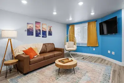 Image de Tuxford Modern Lux 1br Getaway Heart Fairbanks