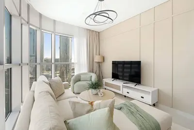 Image de Silkhaus Stylish 2bdr | Radiant Square Reem
