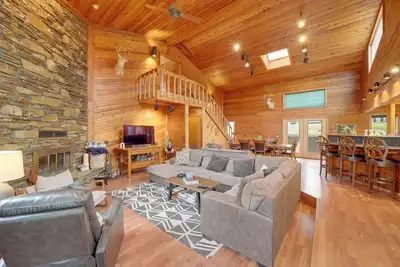 Image de Lake Eufaula Cabin w/ Dock at Nine Marina