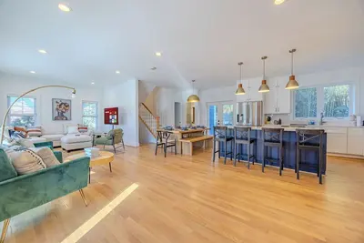 Image de Spacious 6br/5ba - Near Dc & Pentagon