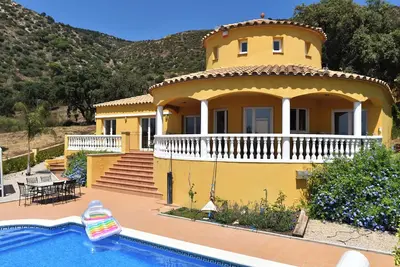 Image de Elegant Albera House with pool, terrace and exceptional views